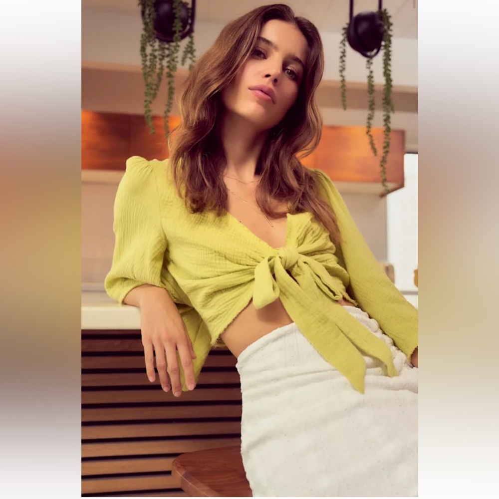 Lulu's Lime Tie-Front Crop Top